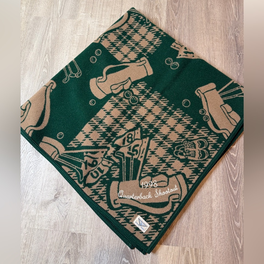 Ultra Rare 1998 Quarterback Shootout Wool Blanket – Portland Oregon – NFL
